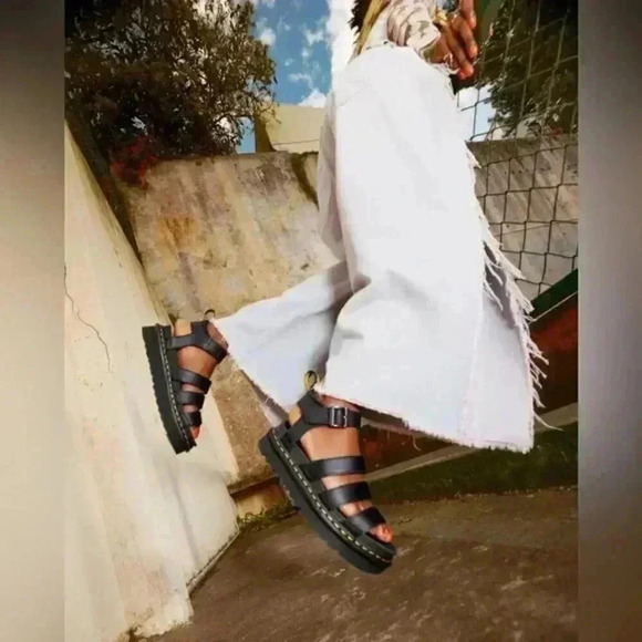 DR. MARTENS Blaire Sandal Black - Picture 2 of 3